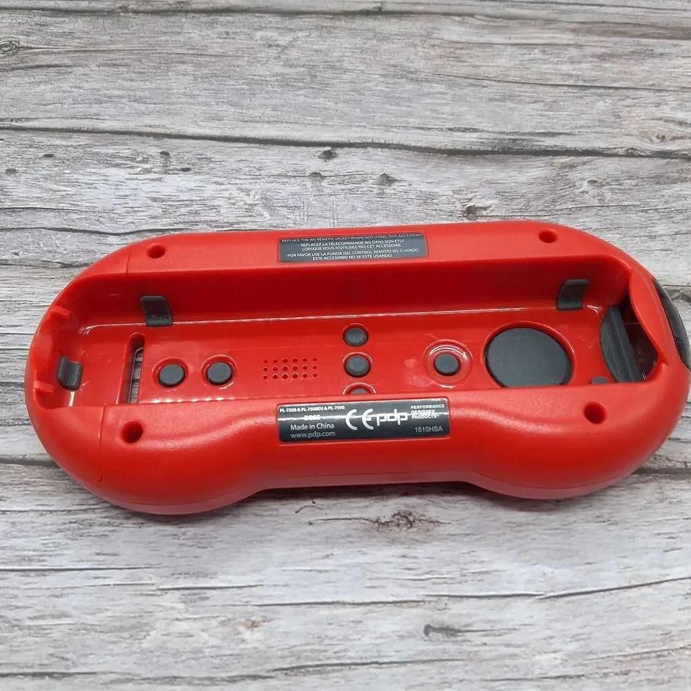 BOSS Big Oversized Super Shell For Nintendo Wii Remote Controllers Red